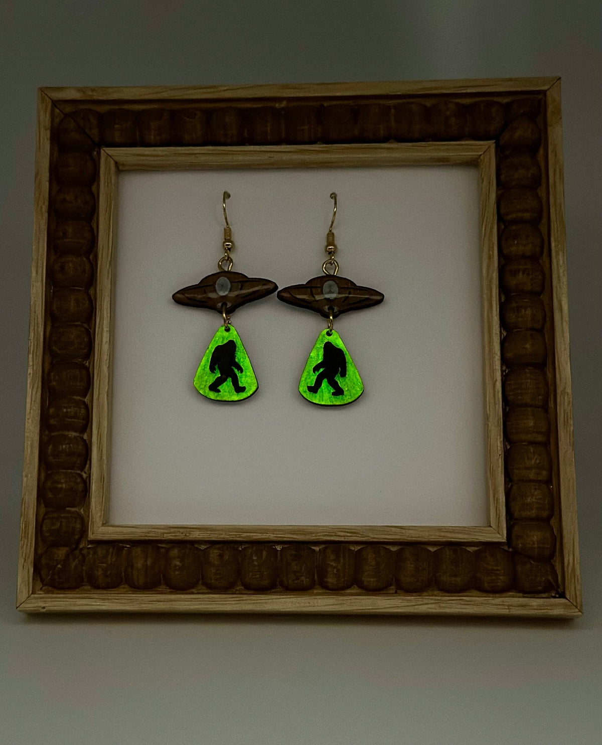 Sasquatch Abduction Earrings - My Cozy Knick Knacks