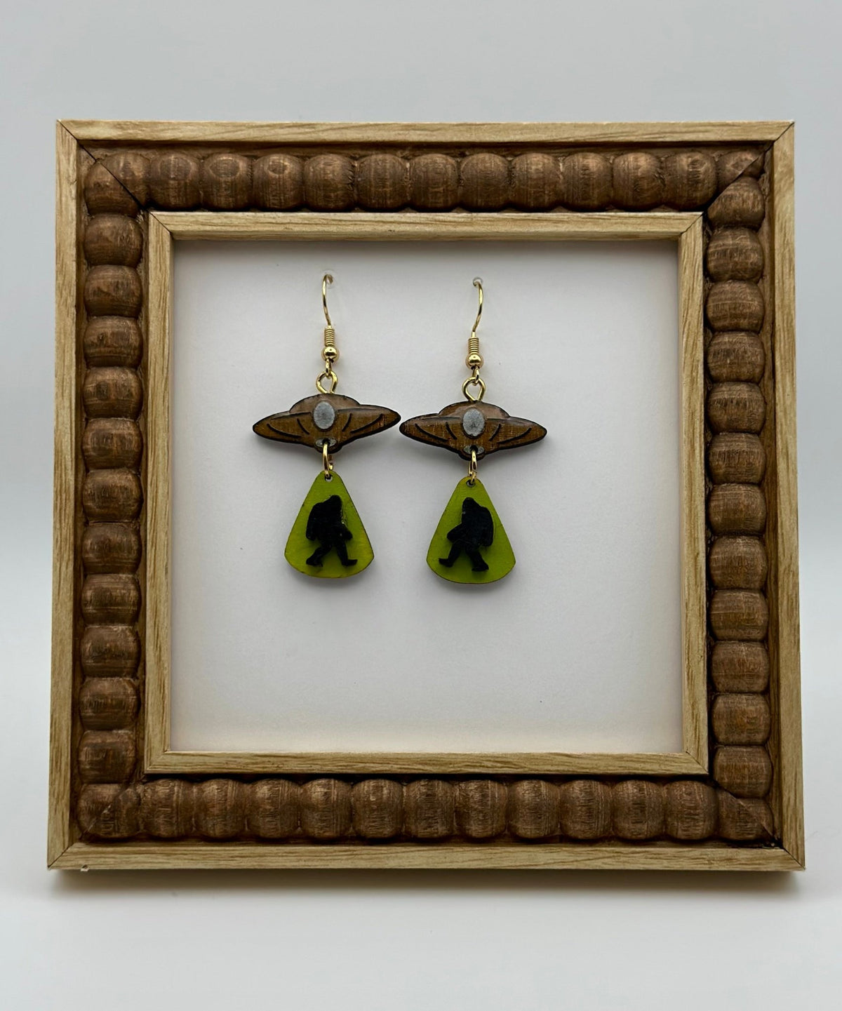 Sasquatch Abduction Earrings - My Cozy Knick Knacks